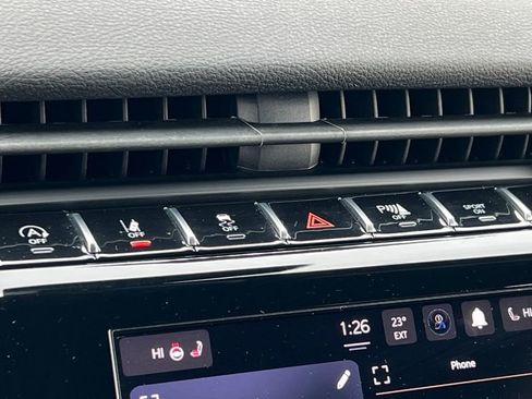 Used 2023 Jeep Grand Cherokee Altitude image 24