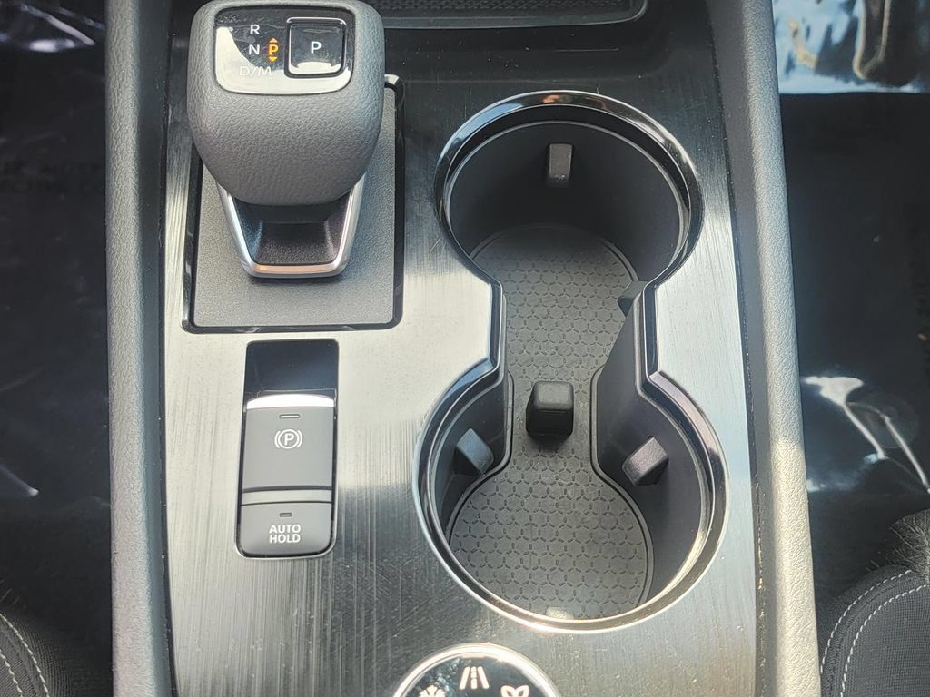 Used 2026 Nissan Rogue SV AWD/4WD image 30