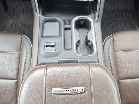 Used 2025 GMC Sierra 2500 Denali w/ Denali Reserve Package AWD/4WD image 41
