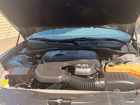 Used 2019 Dodge Charger SXT RWD image 26