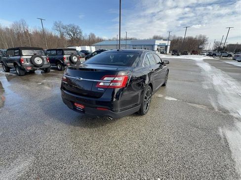 Used 2017 Ford Taurus SEL w/ Equipment Group 201A image 7