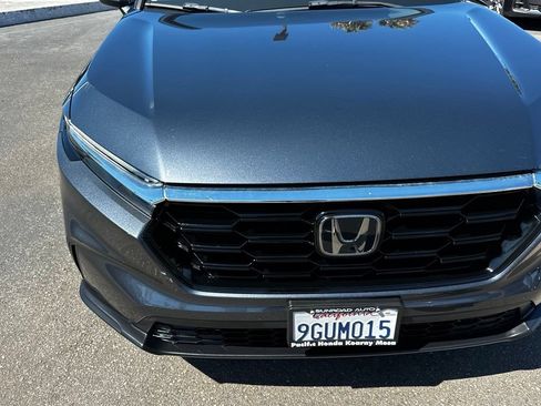 Used 2023 Honda CR-V EX image 4
