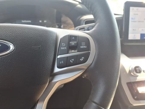 Used 2024 Ford Explorer XLT w/ Equipment Group 202A AWD/4WD image 16