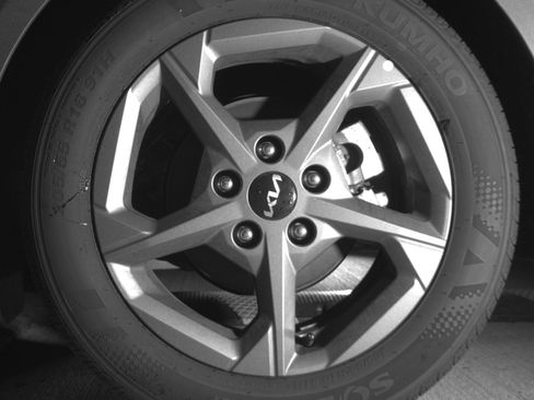 Used 2025 Kia K4 LXS image 14