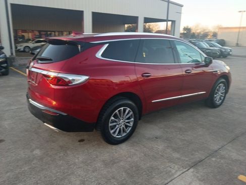 Used 2024 Buick Enclave Premium image 9
