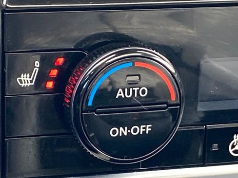 Certified 2023 Nissan Rogue SL image 21