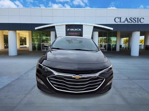 Used 2025 Chevrolet Malibu LT FWD image 3