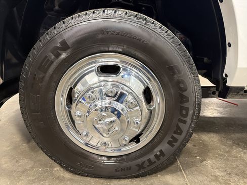 Used 2024 RAM 3500 Tradesman image 17