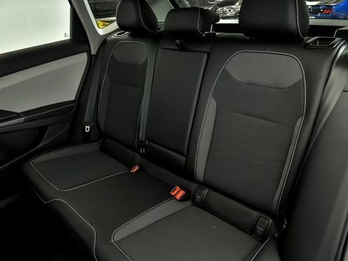 New 2025 Volkswagen Taos SE image 8