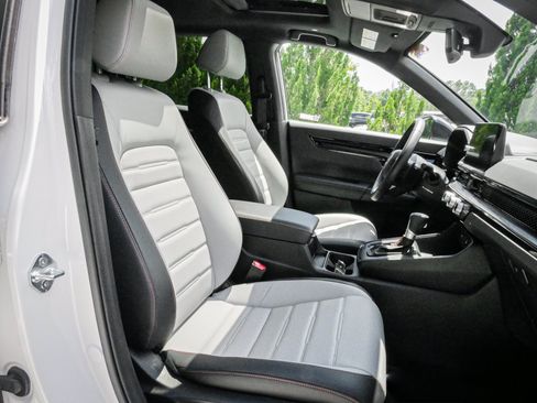 Used 2026 Honda CR-V Sport Touring image 33