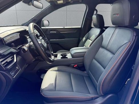 Used 2025 GMC Acadia AT4 w/ Luxury Package AWD/4WD image 25