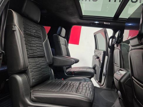 Used 2023 Cadillac Escalade ESV Sport Platinum w/ LPO, ONYX Package image 73