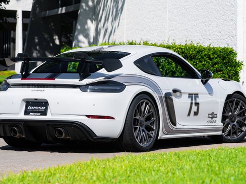 Used 2023 Porsche 718 Cayman GT4 RS image 2