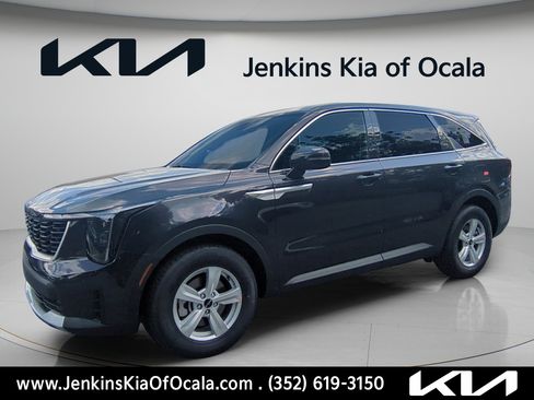 New 2026 Kia Sorento LX FWD image 8