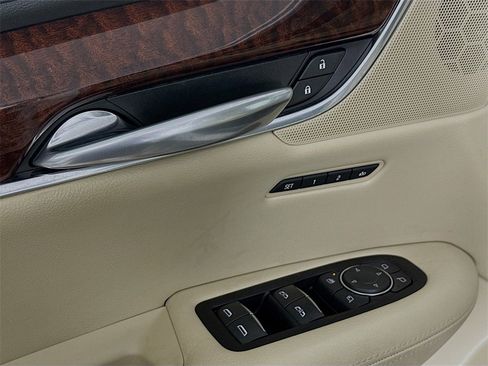 Used 2018 Cadillac XT5 Premium Luxury image 21