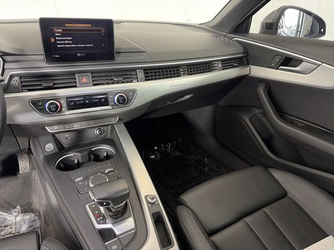 Used 2019 Audi A4 2.0T Premium w/ Convenience Package AWD/4WD image 4