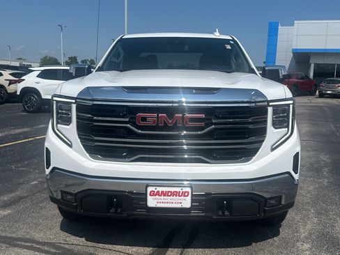Certified 2023 GMC Sierra 1500 SLT w/ SLT Premium Package AWD/4WD image 3