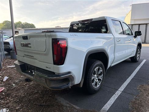Used 2025 GMC Sierra 1500 SLT AWD/4WD image 5