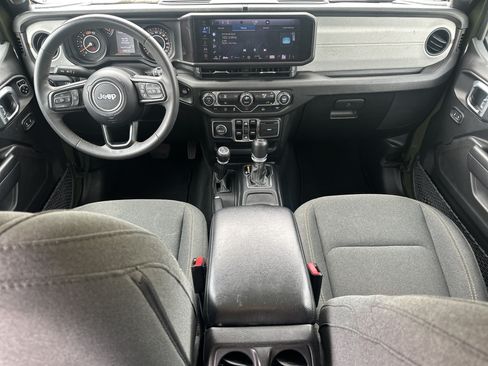 Used 2024 Jeep Wrangler Unlimited Sport AWD/4WD image 22