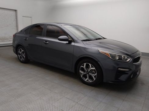 Used 2020 Kia Forte LXS FWD image 11