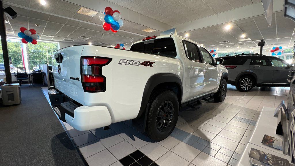 Certified 2023 Nissan Frontier PRO-4X w/ Pro-4X Premium Package AWD/4WD image 4