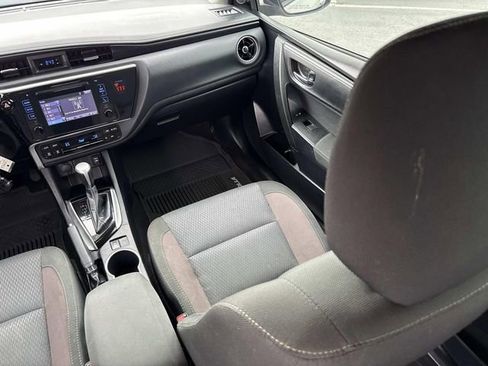 Used 2018 Toyota Corolla LE FWD image 26