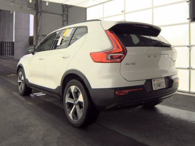 Used 2026 Volvo XC40 B5 Plus AWD/4WD image 4