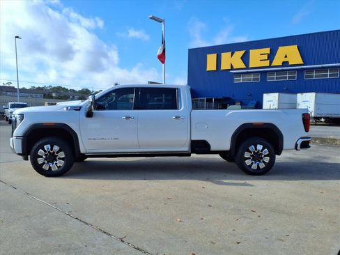 Used 2025 GMC Sierra 3500 Denali image 4