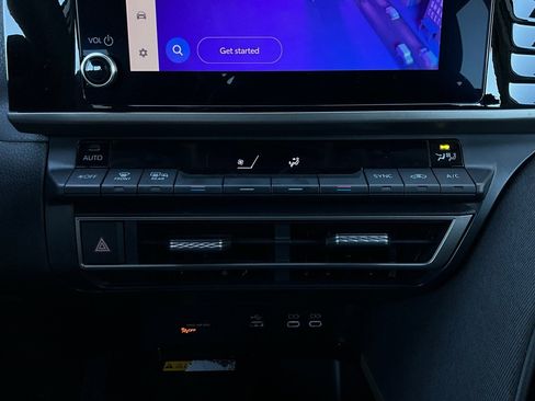 Used 2025 Toyota Camry LE image 26