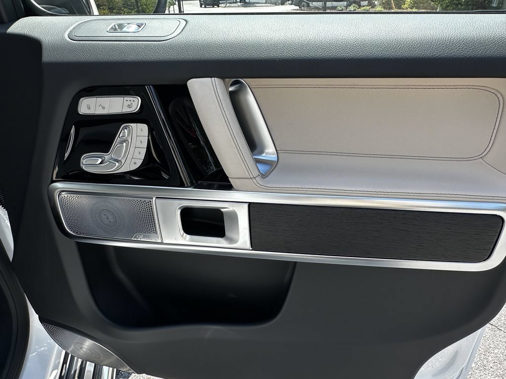 New 2027 Mercedes-Benz G 580 e image 16