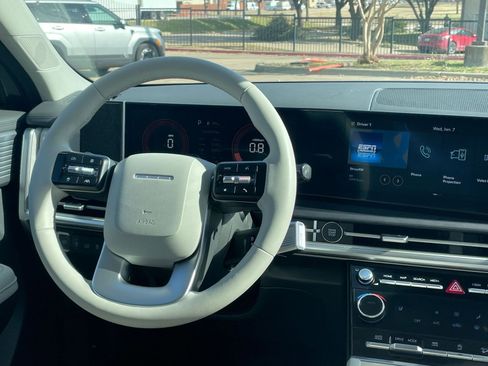 Used 2025 Hyundai Santa Fe SEL image 37