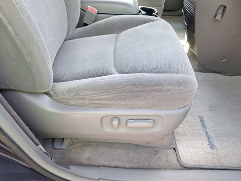 Used 2006 Toyota Sienna XLE FWD image 32