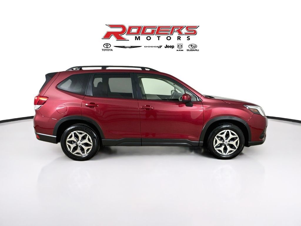 Certified 2024 Subaru Forester Premium AWD/4WD image 9