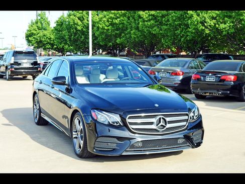 Used 2017 Mercedes-Benz E 300 image 1
