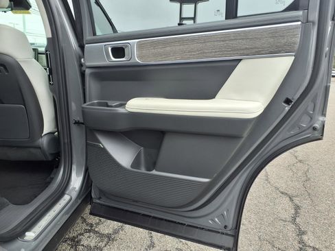 Used 2025 Hyundai Santa Fe Calligraphy image 15