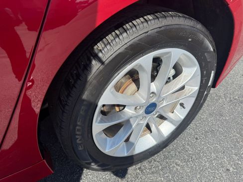 Used 2020 Ford Fusion SE FWD image 28