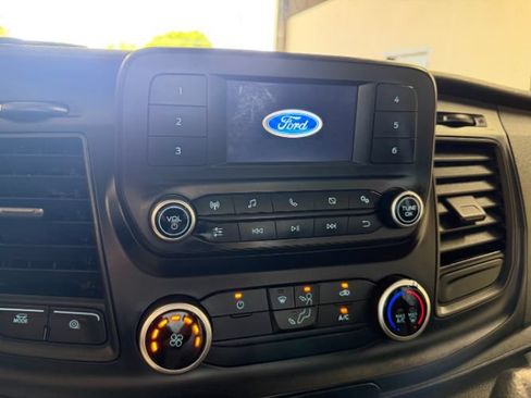 Used 2022 Ford Transit 350 DRW RWD image 14