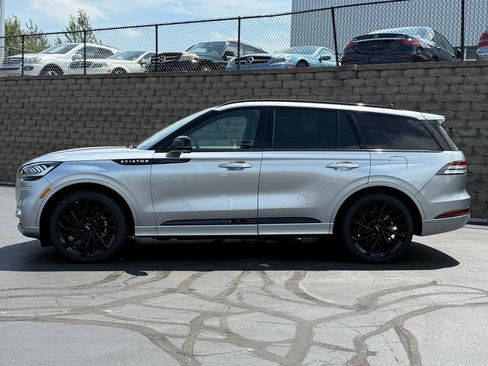 New 2024 Lincoln Aviator Reserve w/ Equipment Group 201A image 37