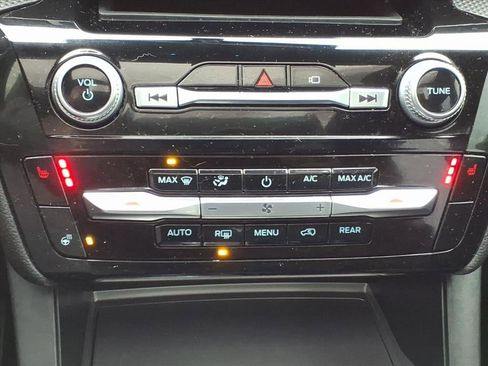 Certified 2022 Ford Explorer ST-Line w/ Class IV Trailer Tow Package image 18