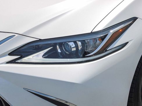 Used 2021 Lexus ES 350 w/ Accessory Package FWD image 5