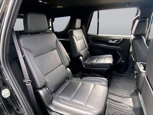 Used 2021 Chevrolet Tahoe LT w/ Luxury Package AWD/4WD image 23