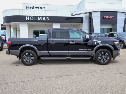 Used 2021 Nissan Titan Platinum Reserve w/ Moonroof Package AWD/4WD image 2