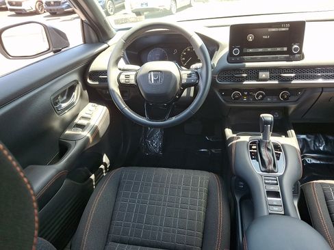 Used 2024 Honda HR-V Sport image 10