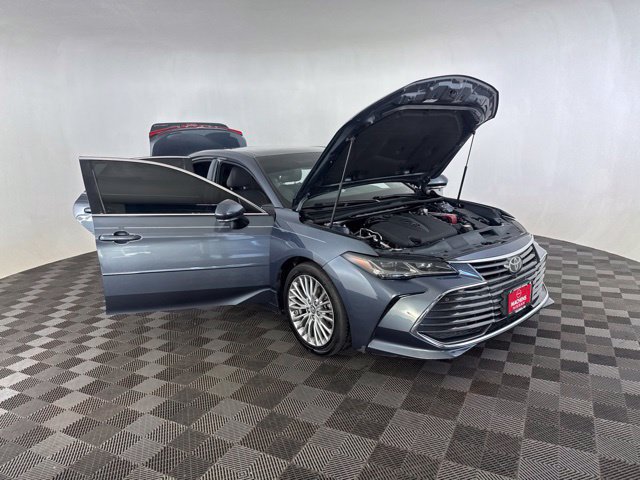 Used 2019 Toyota Avalon Limited w/ Advanced Safety Package FWD image 12