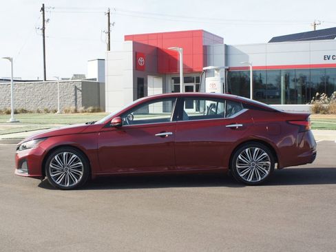 Used 2024 Nissan Altima 2.5 SL image 14