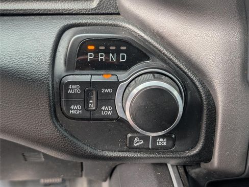 Used 2020 RAM 1500 Big Horn AWD/4WD image 25