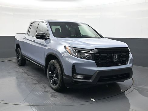 Used 2026 Honda Ridgeline Black Edition image 2
