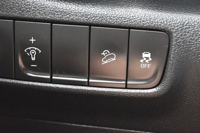Used 2023 Hyundai Kona SEL AWD/4WD image 25
