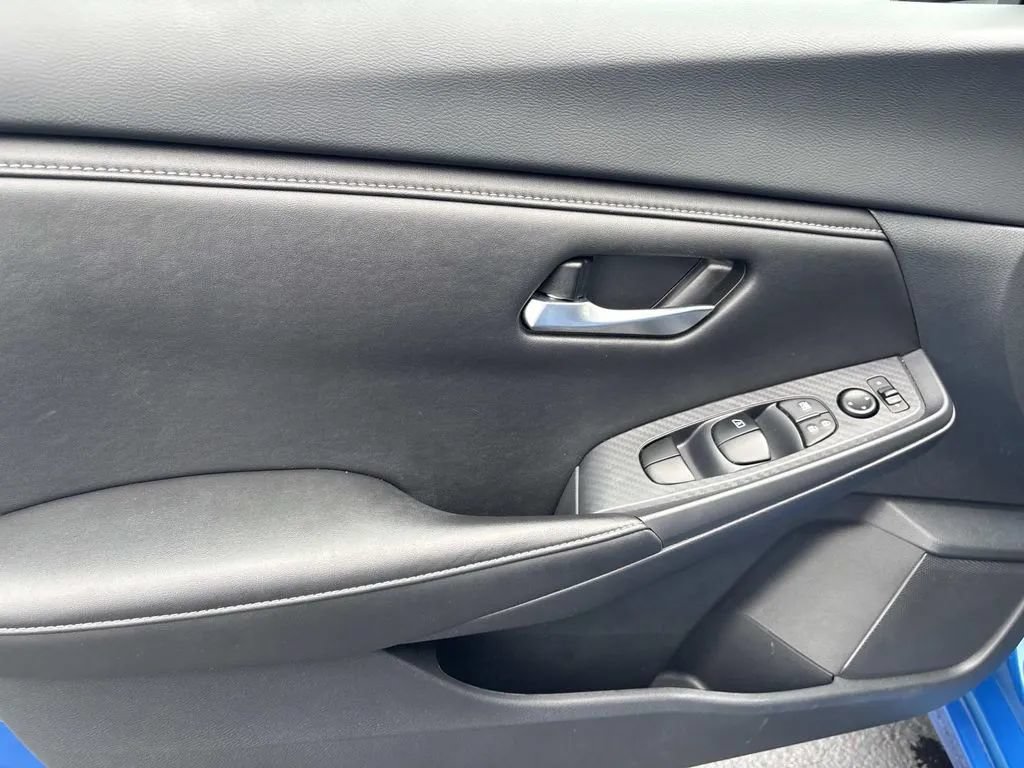 Used 2025 Nissan Sentra SV w/ All-Weather Package FWD image 26