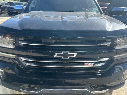 Used 2017 Chevrolet Silverado 1500 LTZ Z71 w/ LTZ Plus Package AWD/4WD image 5